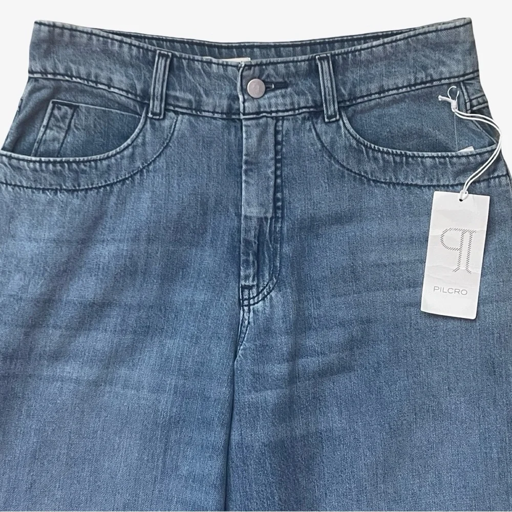 Anthropologie Pilcro Mid-Rise Super Wide Leg Jeans
Elkhorn Coral Blue 30 NWT - Picture 3 of 16